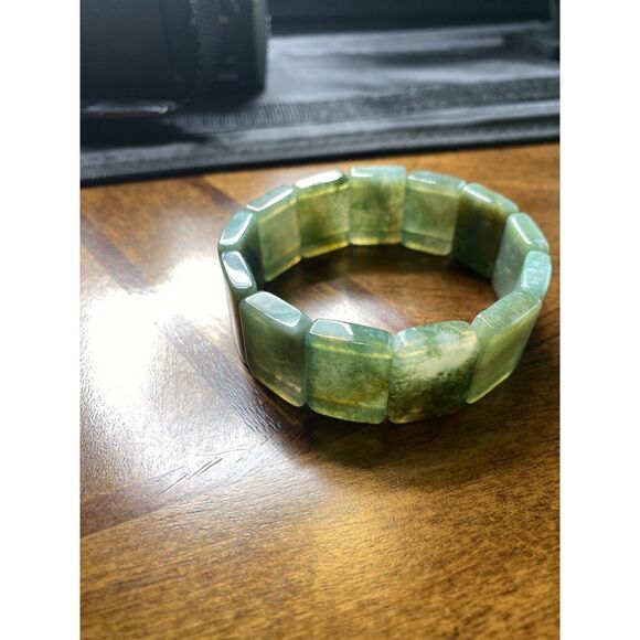 Green Aventurine Beaded stretch Bracelet - Picture 1 of 3